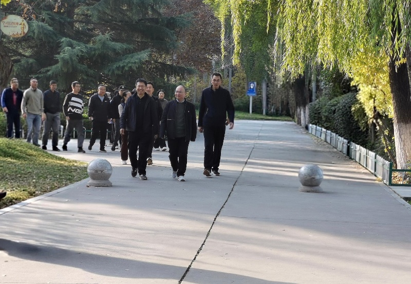 健步前行 活力無(wú)限公司工會(huì)成功舉辦秋季職工健步走活動(dòng)